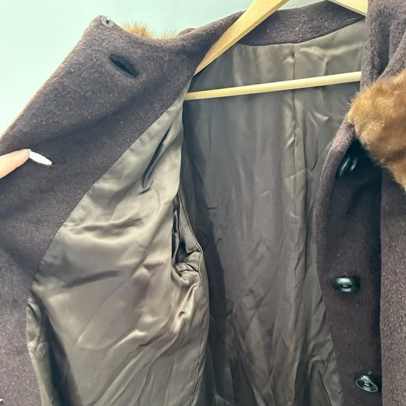 Vintage 60’s Ladies Brown Fox Fur Collar Mink Button Down Long Trench Coat - Picture 9 of 9